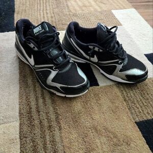NIke Max Edge cross trainer
